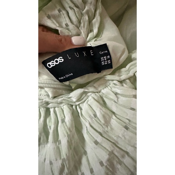 ASOS LUXE Curve Bubble Bardot Wrap Mini Dress in Green Gingham - Picture 8 of 10